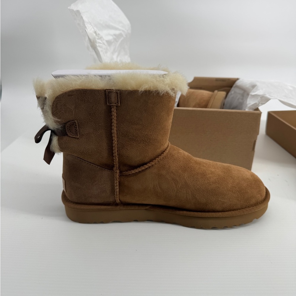UGG Mini Bailey Bow II Chesnut Shearling Boots SIZE 10 NIB